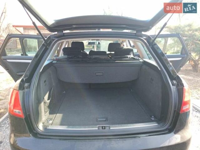 Черный Ауди А4, объемом двигателя 1.9 л и пробегом 314 тыс. км за 6700 $, фото 7 на Automoto.ua