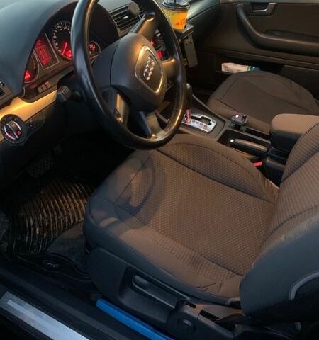 Черный Ауди А4, объемом двигателя 2 л и пробегом 502 тыс. км за 6000 $, фото 7 на Automoto.ua