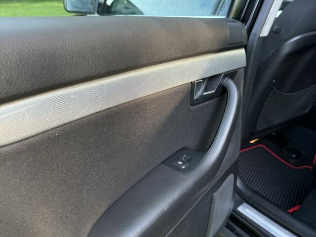 Черный Ауди А4, объемом двигателя 2.5 л и пробегом 288 тыс. км за 5250 $, фото 10 на Automoto.ua