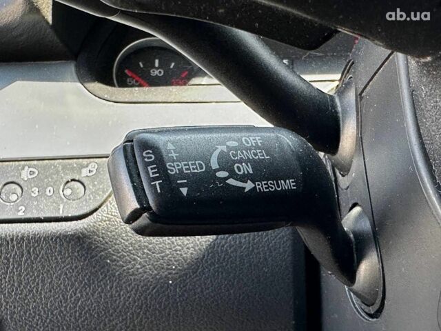 Черный Ауди А4, объемом двигателя 2 л и пробегом 318 тыс. км за 6940 $, фото 21 на Automoto.ua