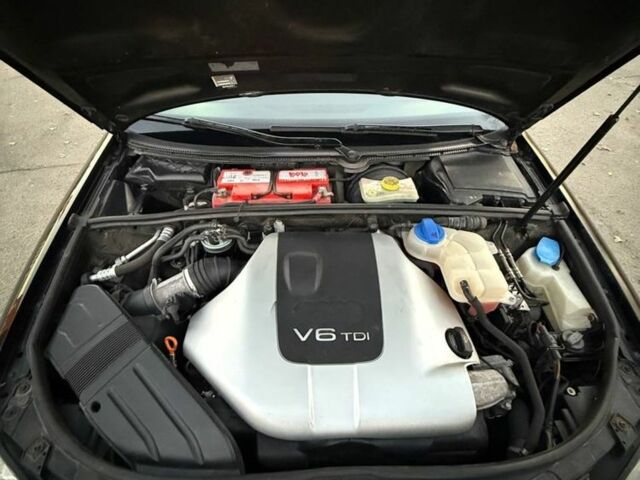 Черный Ауди А4, объемом двигателя 2.5 л и пробегом 459 тыс. км за 4950 $, фото 8 на Automoto.ua