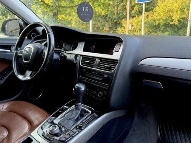 Черный Ауди А4, объемом двигателя 3 л и пробегом 220 тыс. км за 1900 $, фото 4 на Automoto.ua