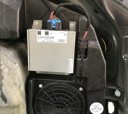 Черный Ауди А4, объемом двигателя 2 л и пробегом 460 тыс. км за 6900 $, фото 5 на Automoto.ua