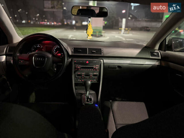 Черный Ауди А4, объемом двигателя 2 л и пробегом 300 тыс. км за 2950 $, фото 9 на Automoto.ua