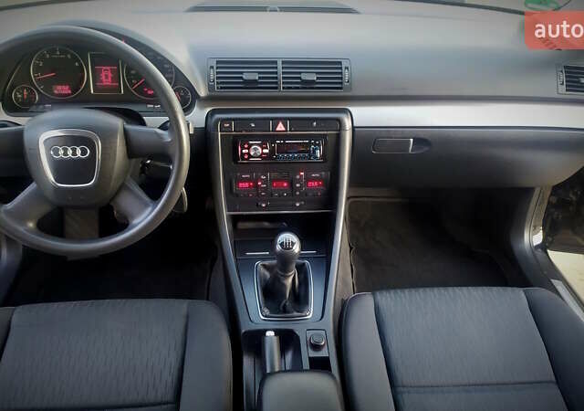 Чорний Ауді А4, об'ємом двигуна 1.6 л та пробігом 200 тис. км за 7700 $, фото 128 на Automoto.ua