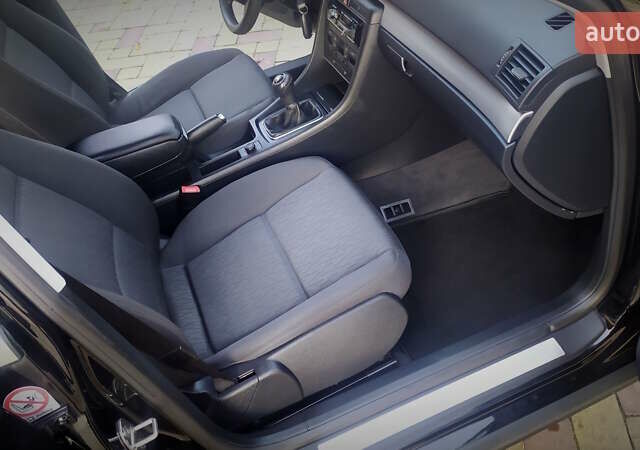 Чорний Ауді А4, об'ємом двигуна 1.6 л та пробігом 200 тис. км за 7700 $, фото 124 на Automoto.ua