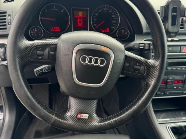 Чорний Ауді А4, об'ємом двигуна 2 л та пробігом 300 тис. км за 2850 $, фото 4 на Automoto.ua