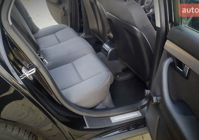 Чорний Ауді А4, об'ємом двигуна 1.6 л та пробігом 200 тис. км за 7700 $, фото 149 на Automoto.ua