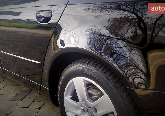 Чорний Ауді А4, об'ємом двигуна 1.6 л та пробігом 200 тис. км за 7700 $, фото 78 на Automoto.ua