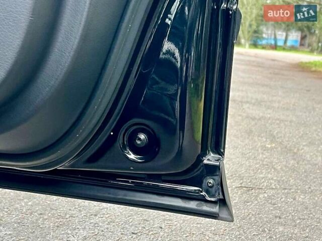 Чорний Ауді А4, об'ємом двигуна 1.8 л та пробігом 218 тис. км за 7650 $, фото 68 на Automoto.ua