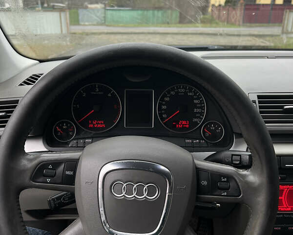 Черный Ауди А4, объемом двигателя 2 л и пробегом 332 тыс. км за 5250 $, фото 10 на Automoto.ua