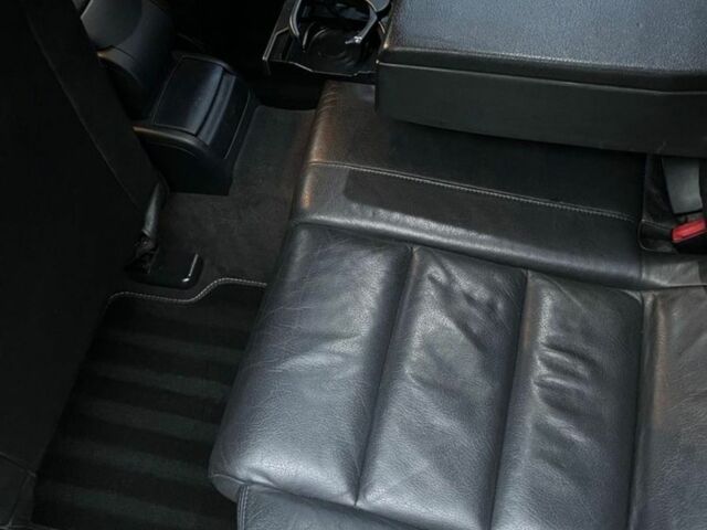 Чорний Ауді А4, об'ємом двигуна 2 л та пробігом 290 тис. км за 3650 $, фото 5 на Automoto.ua