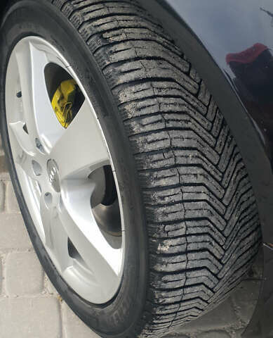 Черный Ауди А4, объемом двигателя 2 л и пробегом 390 тыс. км за 5900 $, фото 5 на Automoto.ua