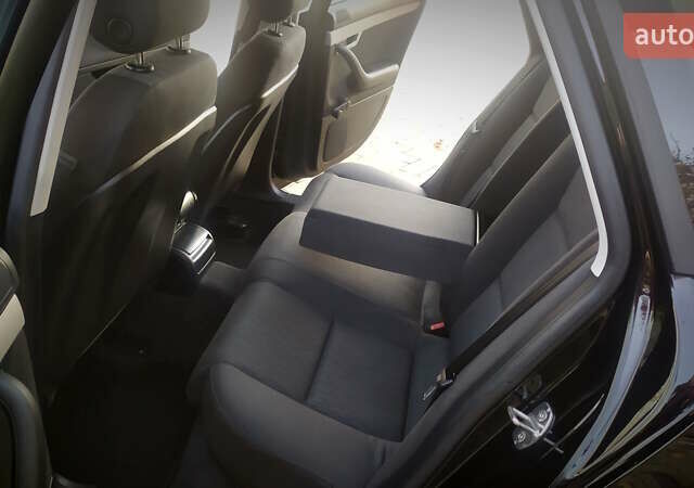 Черный Ауди А4, объемом двигателя 1.6 л и пробегом 200 тыс. км за 7400 $, фото 144 на Automoto.ua