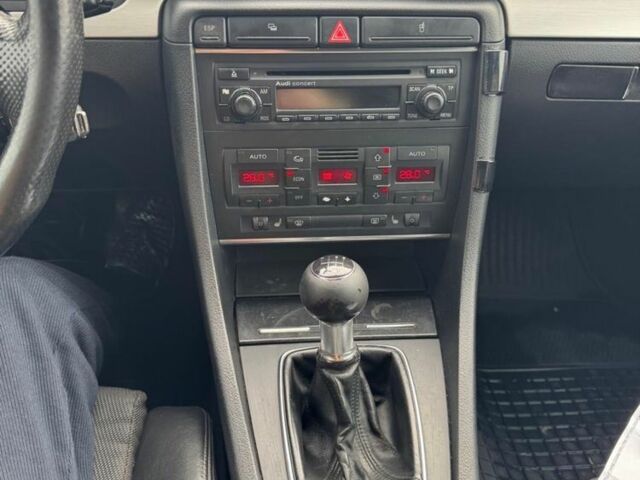 Чорний Ауді А4, об'ємом двигуна 2 л та пробігом 300 тис. км за 2850 $, фото 2 на Automoto.ua