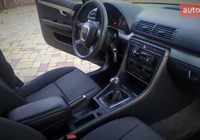 Черный Ауди А4, объемом двигателя 1.6 л и пробегом 200 тыс. км за 7400 $, фото 126 на Automoto.ua