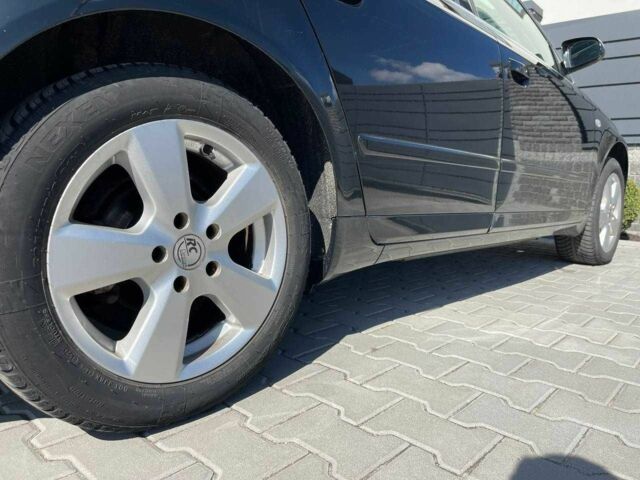 Чорний Ауді А4, об'ємом двигуна 1.6 л та пробігом 175 тис. км за 6599 $, фото 22 на Automoto.ua