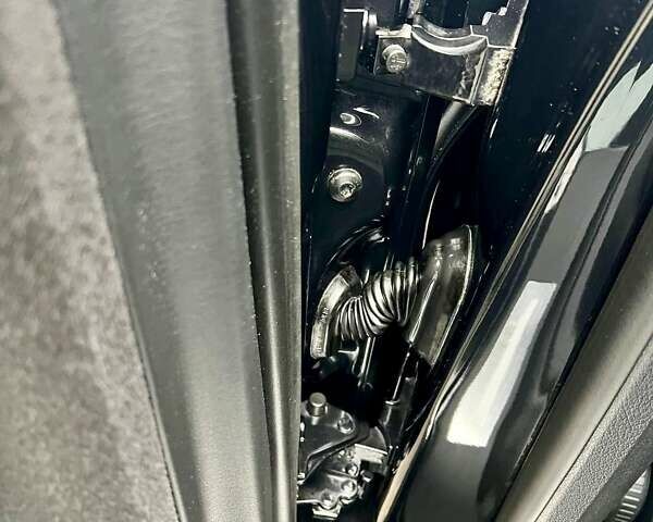 Чорний Ауді А4, об'ємом двигуна 1.8 л та пробігом 218 тис. км за 7650 $, фото 64 на Automoto.ua