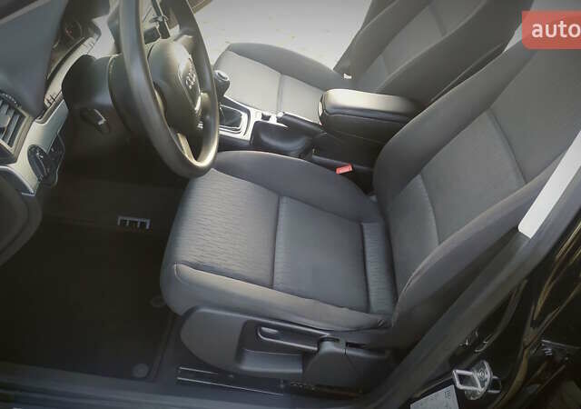 Чорний Ауді А4, об'ємом двигуна 1.6 л та пробігом 200 тис. км за 7700 $, фото 115 на Automoto.ua