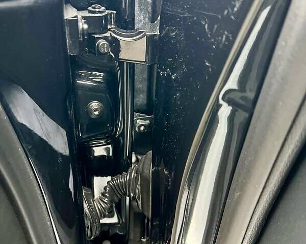 Чорний Ауді А4, об'ємом двигуна 1.8 л та пробігом 218 тис. км за 7650 $, фото 65 на Automoto.ua