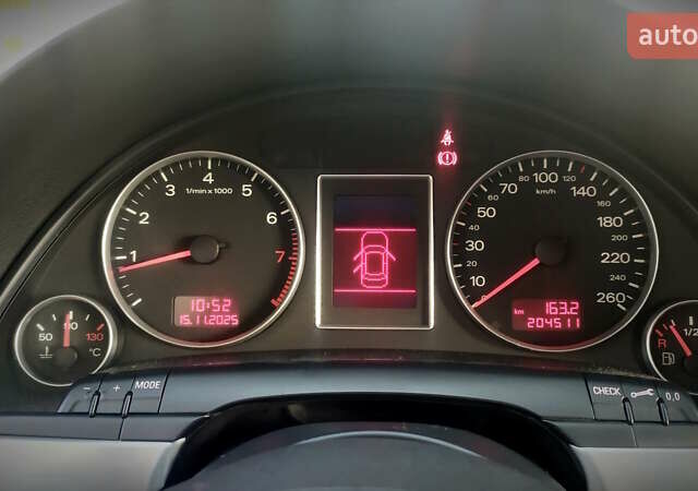 Чорний Ауді А4, об'ємом двигуна 1.6 л та пробігом 200 тис. км за 7700 $, фото 134 на Automoto.ua