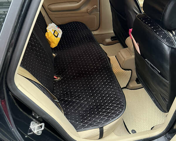 Черный Ауди А4, объемом двигателя 1.6 л и пробегом 210 тыс. км за 6300 $, фото 8 на Automoto.ua