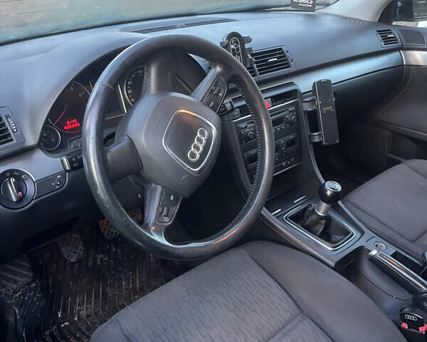Чорний Ауді А4, об'ємом двигуна 1.8 л та пробігом 280 тис. км за 4000 $, фото 7 на Automoto.ua