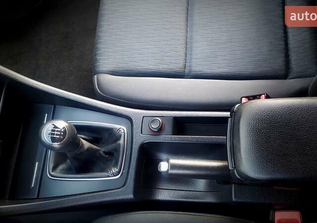 Чорний Ауді А4, об'ємом двигуна 1.6 л та пробігом 200 тис. км за 7700 $, фото 138 на Automoto.ua