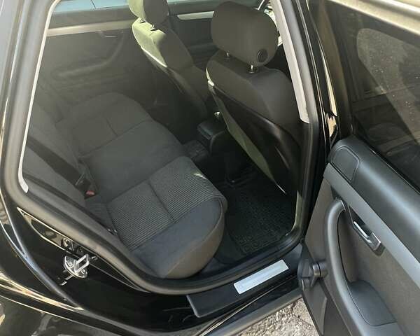 Чорний Ауді А4, об'ємом двигуна 1.97 л та пробігом 320 тис. км за 6000 $, фото 19 на Automoto.ua