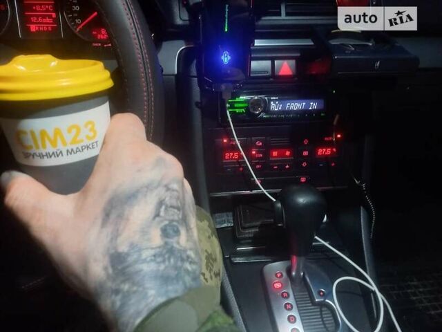 Чорний Ауді А4, об'ємом двигуна 2 л та пробігом 270 тис. км за 6100 $, фото 4 на Automoto.ua