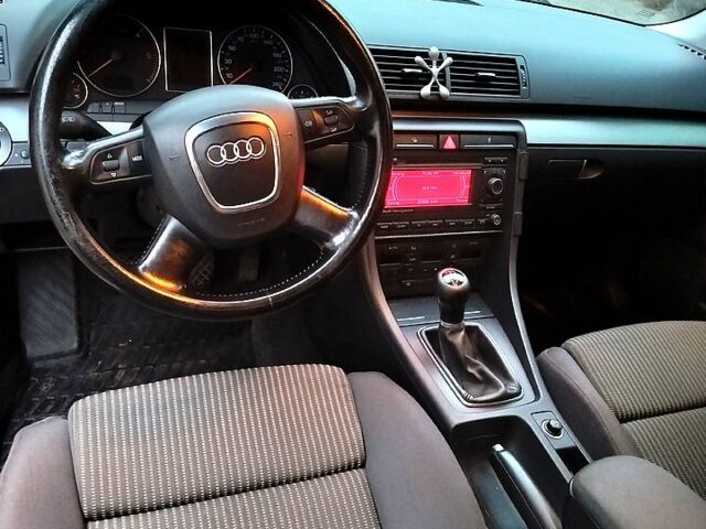 Чорний Ауді А4, об'ємом двигуна 1.9 л та пробігом 287 тис. км за 7200 $, фото 6 на Automoto.ua