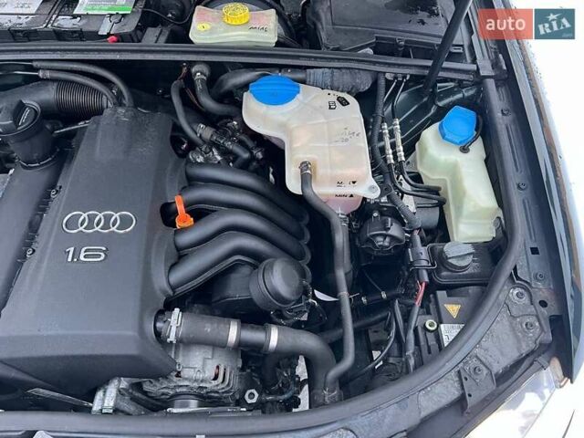 Чорний Ауді А4, об'ємом двигуна 1.6 л та пробігом 203 тис. км за 5700 $, фото 69 на Automoto.ua