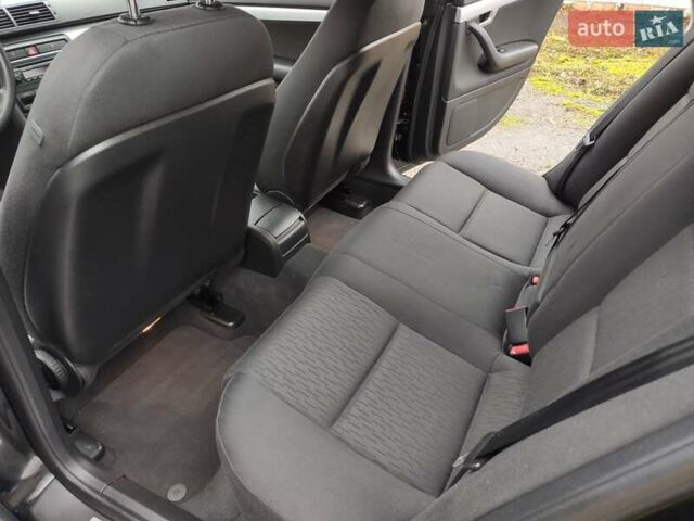 Чорний Ауді А4, об'ємом двигуна 1.8 л та пробігом 245 тис. км за 7500 $, фото 33 на Automoto.ua