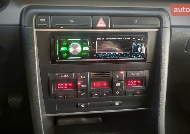 Черный Ауди А4, объемом двигателя 1.6 л и пробегом 200 тыс. км за 7400 $, фото 133 на Automoto.ua