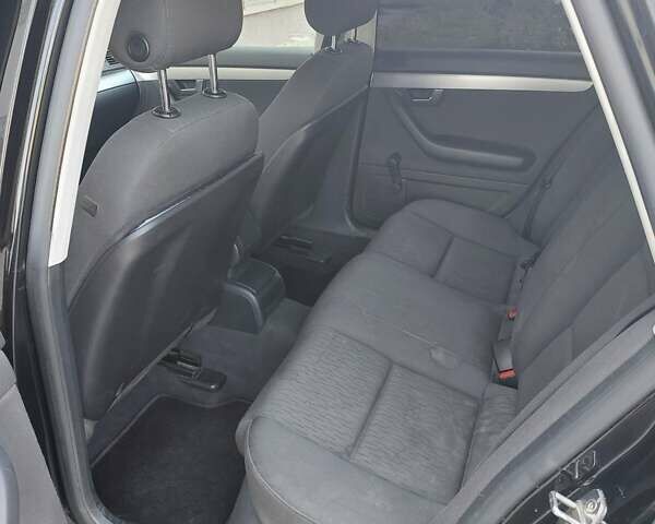 Черный Ауди А4, объемом двигателя 2 л и пробегом 325 тыс. км за 3500 $, фото 1 на Automoto.ua