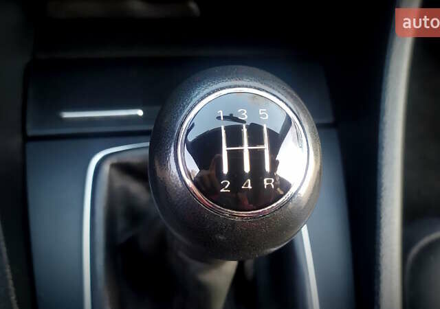 Чорний Ауді А4, об'ємом двигуна 1.6 л та пробігом 200 тис. км за 7700 $, фото 137 на Automoto.ua