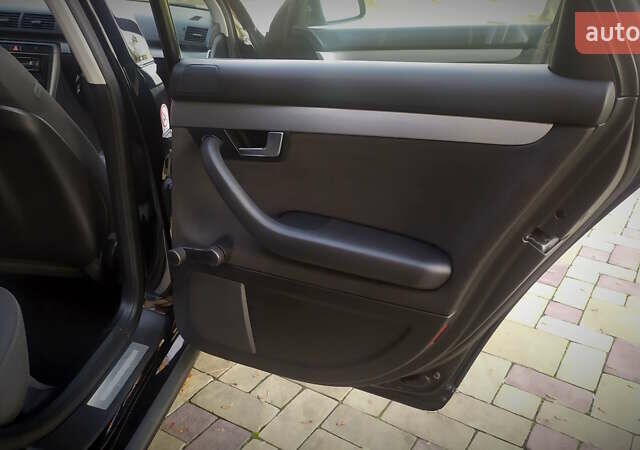 Чорний Ауді А4, об'ємом двигуна 1.6 л та пробігом 200 тис. км за 7700 $, фото 148 на Automoto.ua