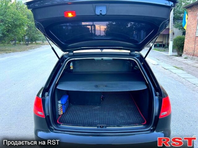 Черный Ауди А4, объемом двигателя 2 л и пробегом 270 тыс. км за 9400 $, фото 4 на Automoto.ua