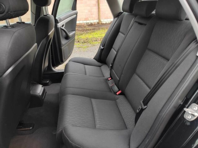 Чорний Ауді А4, об'ємом двигуна 1.8 л та пробігом 245 тис. км за 7500 $, фото 7 на Automoto.ua