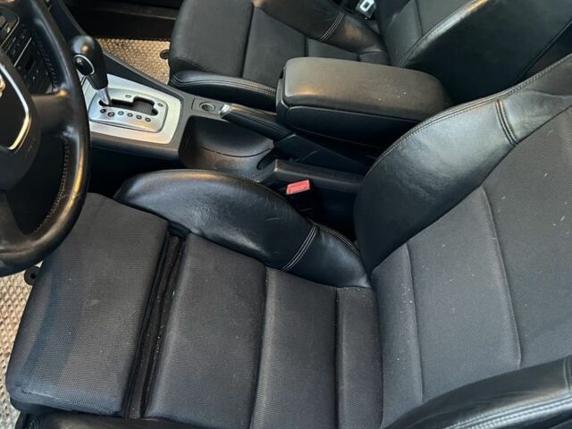 Черный Ауди А4, объемом двигателя 2 л и пробегом 280 тыс. км за 6750 $, фото 4 на Automoto.ua