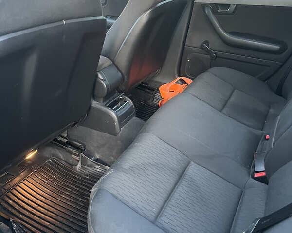 Черный Ауди А4, объемом двигателя 1.8 л и пробегом 280 тыс. км за 4400 $, фото 10 на Automoto.ua