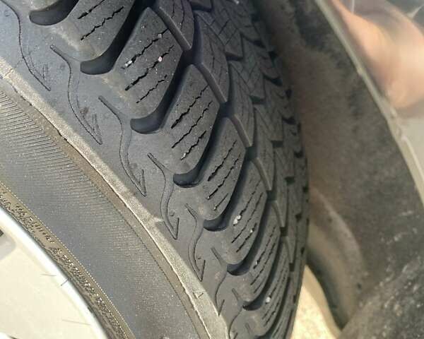 Чорний Ауді А4, об'ємом двигуна 1.6 л та пробігом 283 тис. км за 6900 $, фото 5 на Automoto.ua