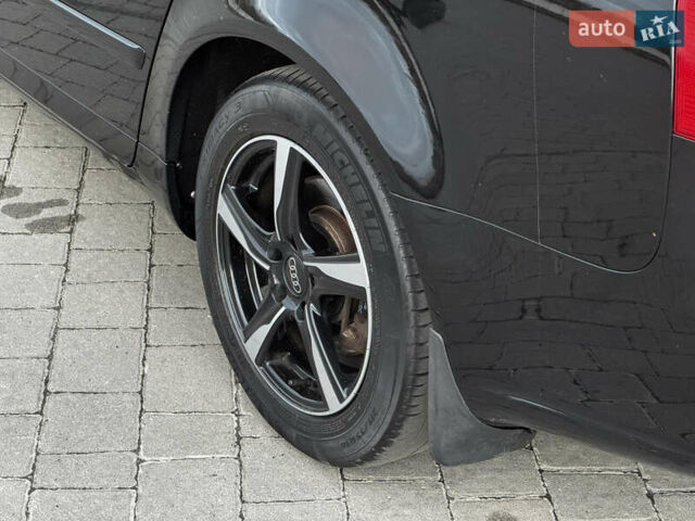 Черный Ауди А4, объемом двигателя 2.5 л и пробегом 363 тыс. км за 5800 $, фото 20 на Automoto.ua