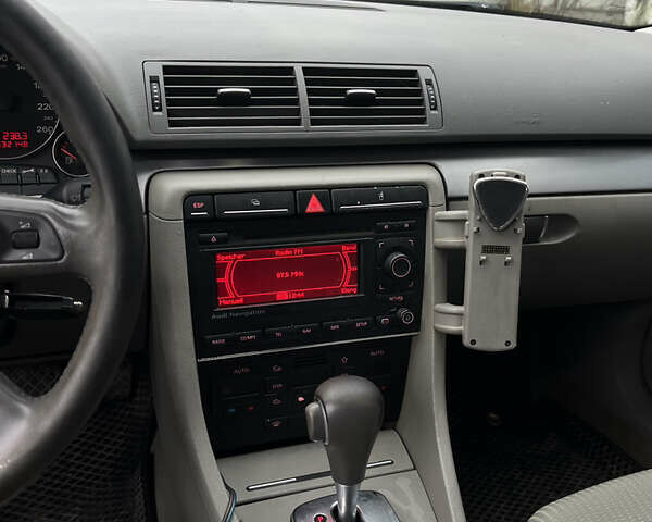 Черный Ауди А4, объемом двигателя 2 л и пробегом 332 тыс. км за 5250 $, фото 11 на Automoto.ua