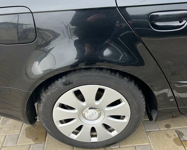 Чорний Ауді А4, об'ємом двигуна 1.97 л та пробігом 320 тис. км за 6000 $, фото 13 на Automoto.ua