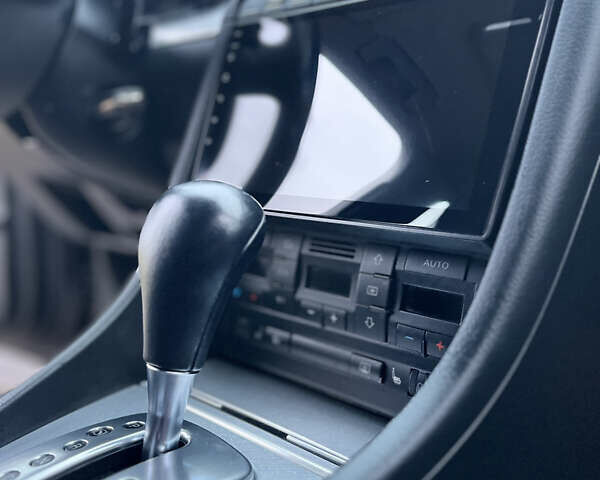 Чорний Ауді А4, об'ємом двигуна 1.8 л та пробігом 229 тис. км за 7400 $, фото 20 на Automoto.ua