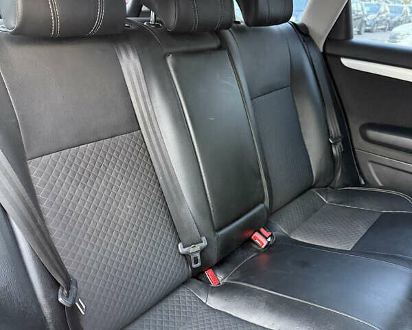 Черный Ауди А4, объемом двигателя 1.97 л и пробегом 345 тыс. км за 6500 $, фото 13 на Automoto.ua