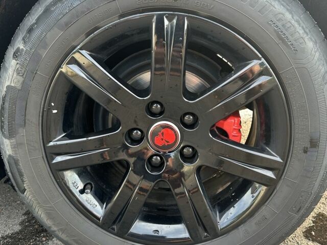 Черный Ауди А4, объемом двигателя 2 л и пробегом 242 тыс. км за 6200 $, фото 7 на Automoto.ua