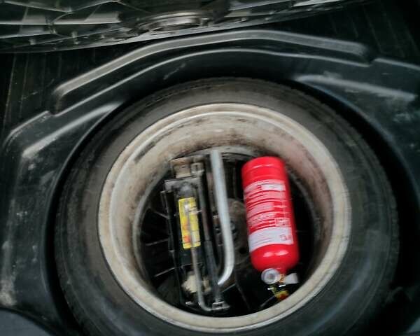 Черный Ауди А4, объемом двигателя 1.97 л и пробегом 283 тыс. км за 6600 $, фото 9 на Automoto.ua