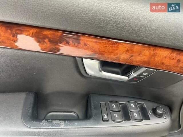 Черный Ауди А4, объемом двигателя 1.97 л и пробегом 296 тыс. км за 8200 $, фото 13 на Automoto.ua